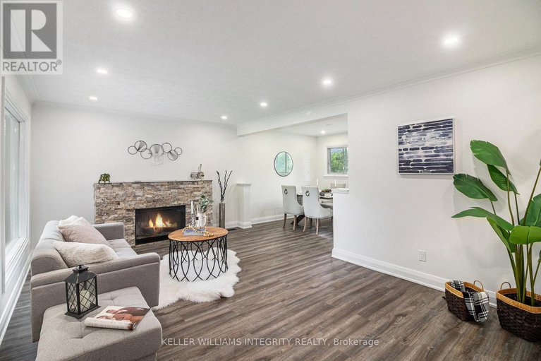 28497659/2389-sheldon-avenue/queensway-terrace-southridgeview/ottawa/ontario/K2C1K4_5