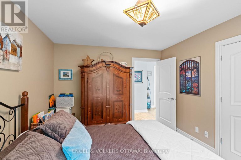 28485285/24-doris-avenue/blossom-parkkemp-parkfindlay-creek/ottawa/ontario/K1T3W8_27