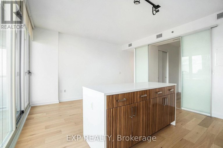 28772327/707-300-lisgar-street/ottawa-centre/ottawa/ontario/K2P0E2_10