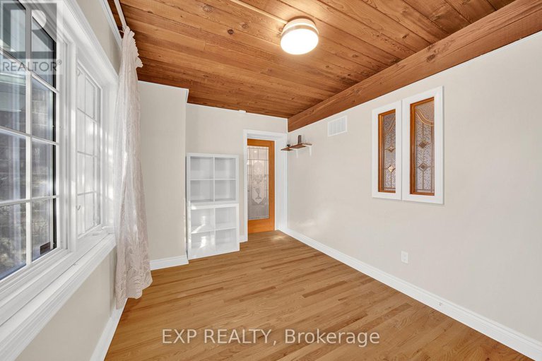 29257796/661-blair-road/rothwell-heights/ottawa/ontario/K1J7M4_23