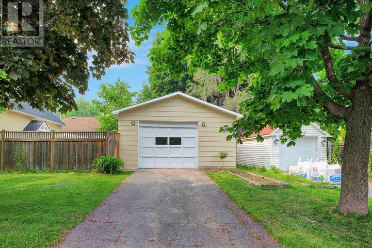 28570020/405-allen-boulevard/vanier/ottawa/ontario/K1L7B6_43