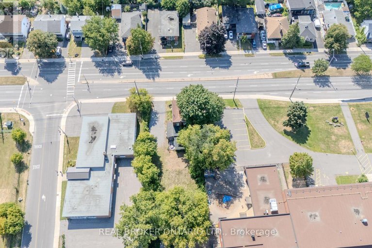 28781771/713-st-laurent-boulevard/castle-heightsrideau-high/ottawa/ontario/K1K3A6_5