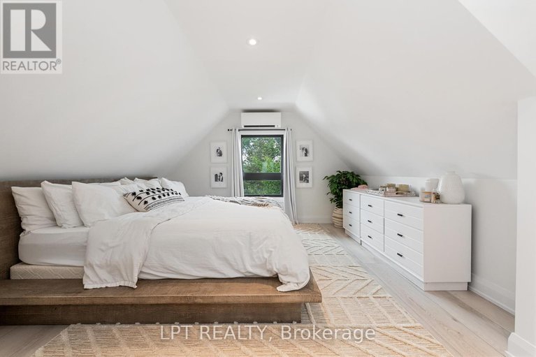 28269196/323-booth-street/west-centre-town/ottawa/ontario/K1R7K1_36