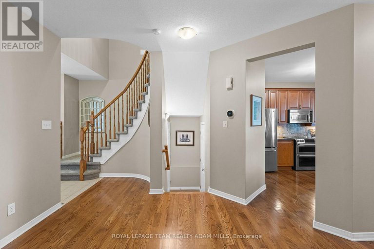 29030292/503-stonechurch-way/cedargrovefraserdale/ottawa/ontario/K2J0C5_28