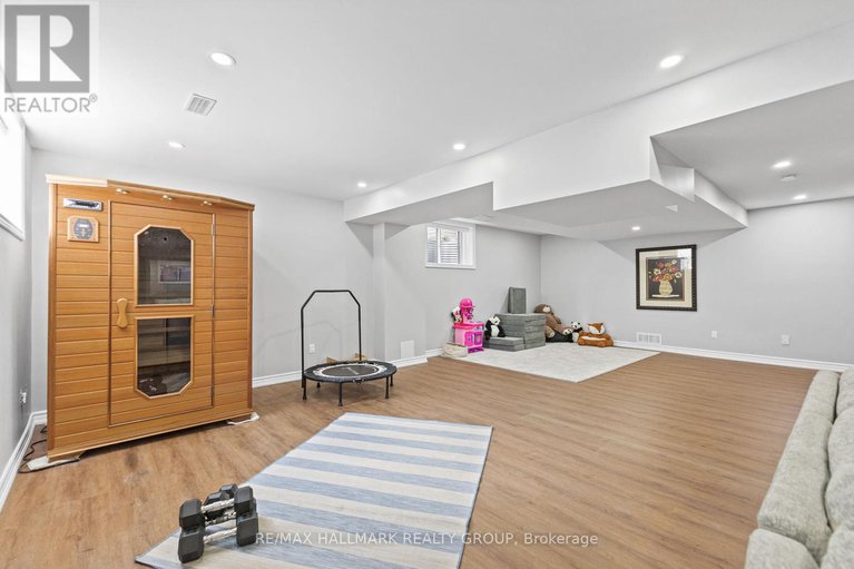 28811812/254-gracewood-crescent/blossom-parkkemp-parkfindlay-creek/ottawa/ontario/K1T0J1_37