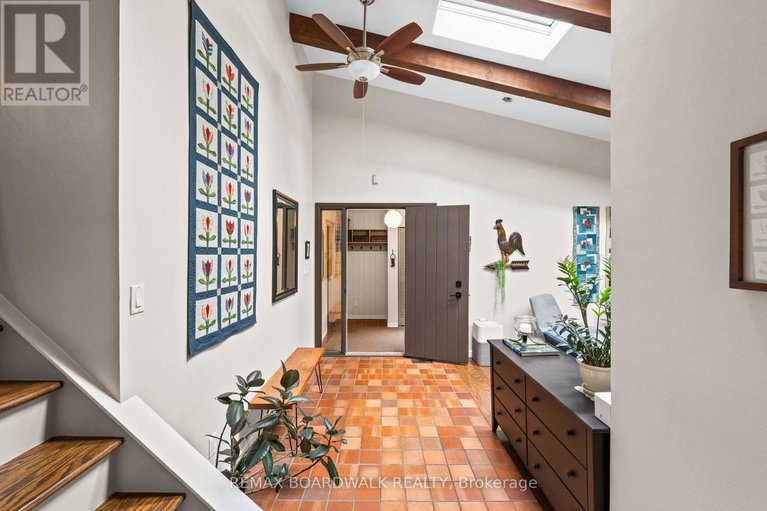 29437066/5984-third-line-road-n/rideau-twp-w-of-hwy-16-north-of-reg-rd-6/ottawa/ontario/K0A2T0_18