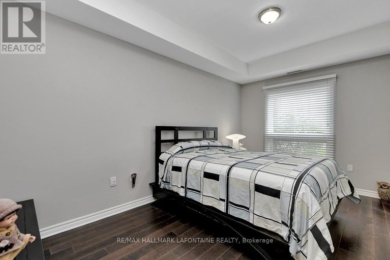 28124719/114-120-prestige-circle/chatelaine-village/ottawa/ontario/K4A1B4_20