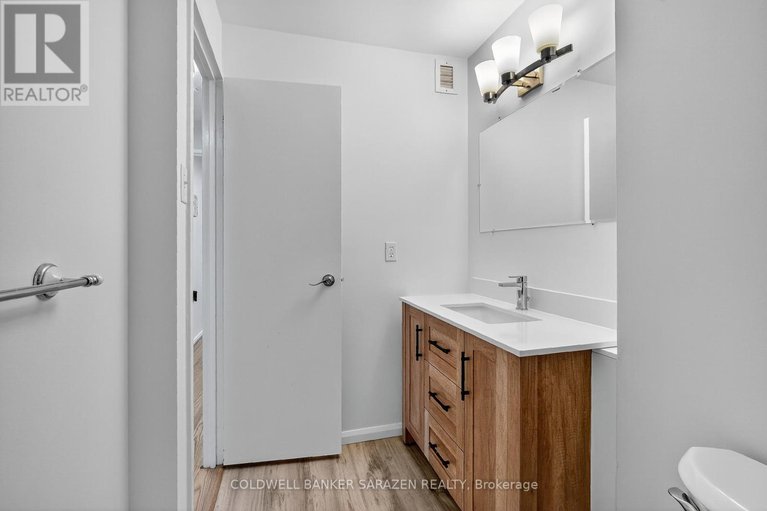 29279126/1115-1100-ambleside-drive/woodroffe/ottawa/ontario/K2B8G6_25