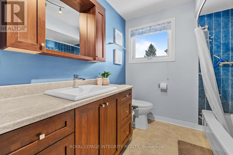 29332214/830-acadian-gardens/convent-glen/ottawa/ontario/K1C2V6_27