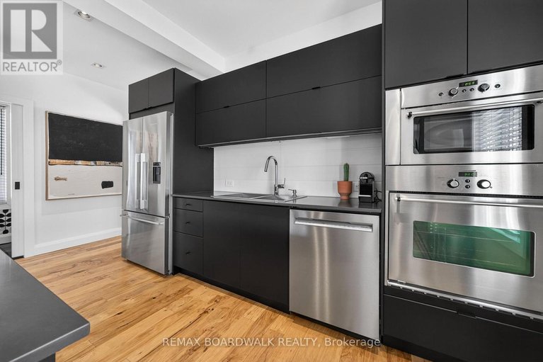 29640571/154-queen-mary-street/overbrookcastle-heights/ottawa/ontario/K1K1X5_15