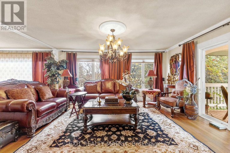 29019444/1100-moffatt-drive/cumberland-ridge/ottawa/ontario/K4C1B7_4