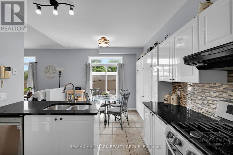 28476381/4136-wolfe-point-way/riverside-southgloucester-glen/ottawa/ontario/K1V1P4_16