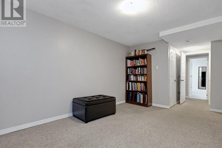 28431139/2598-crosscut-terrace/emerald-woodssawmill-creek/ottawa/ontario/K1T4A1_31
