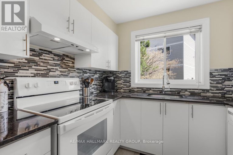 28258311/203-270-brittany-drive/viscount-alexander-park/ottawa/ontario/K1K4M3_12