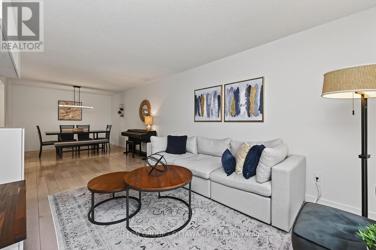 29116675/1-bayside-private/mooneys-bayriverside-park/ottawa/ontario/K1V9R3_12