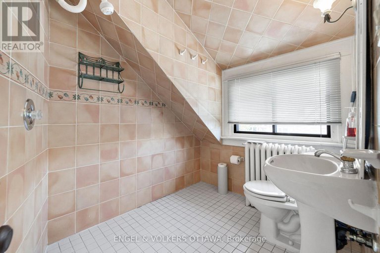 28202262/215-argyle-avenue/ottawa-centre/ottawa/ontario/K2P1B8_24