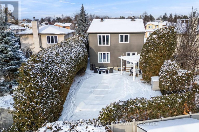 29176704/29-valley-ridge-street/borden-farmstewart-farmcarleton-heightsparkwood-hills/ottawa/ontario/K2E7W3_46