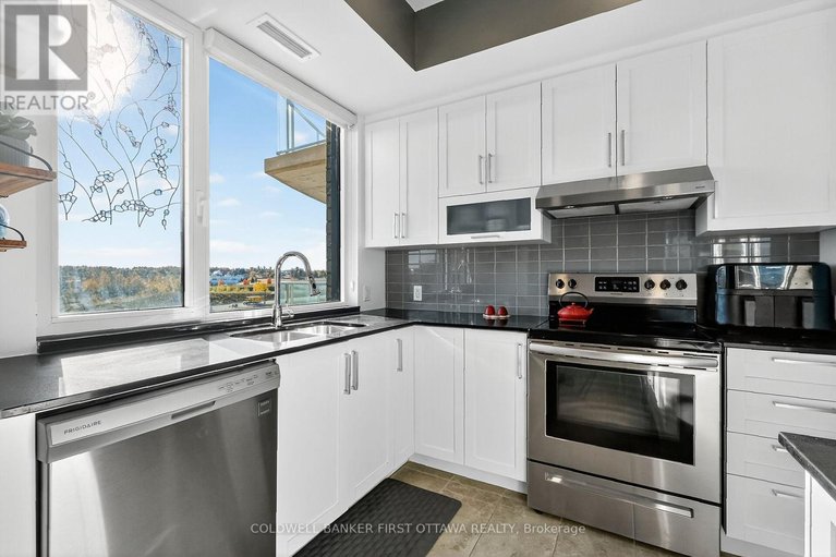 29039698/602-200-inlet-private/chatelaine-village/ottawa/ontario/K4A5H3_14