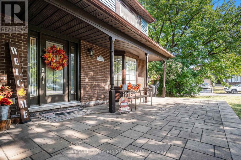 28935438/21-pattermead-crescent/hunt-clubwestern-community/ottawa/ontario/K1V0A1_2