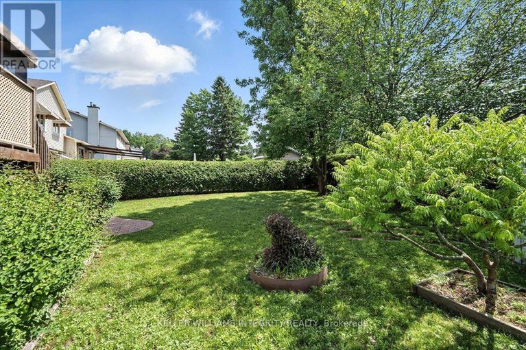 28518792/6524-richer-drive/chateauneuf/ottawa/ontario/K1C3G4_36