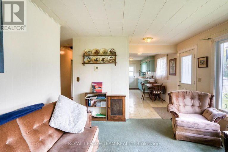 28469840/329-wylie-street/almonte/mississippi-mills/ontario/K0A1A0_23