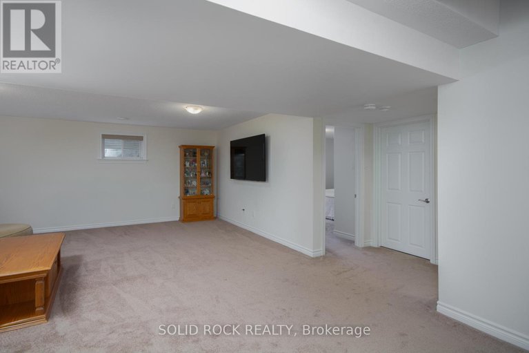 29109276/247-shinny-avenue/emerald-meadowstrailwest/ottawa/ontario/K2V0B9_24