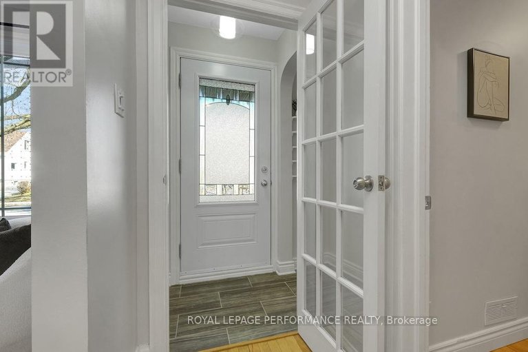 29647561/1638-abbey-road/riverview-park/ottawa/ontario/K1G0H3_3