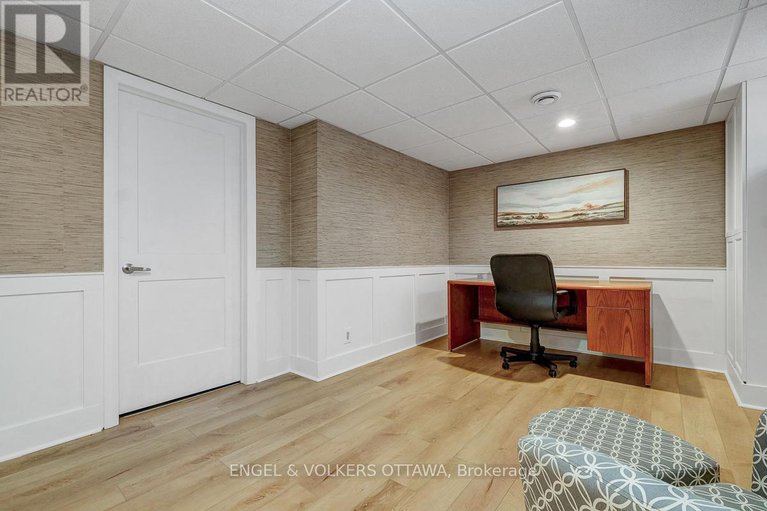 29256001/10-spring-garden-avenue/meadowlandscrestview/ottawa/ontario/K2G3B3_35