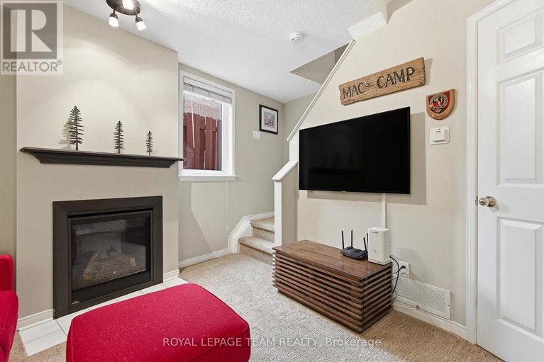 29610199/10-cornerstone-private/ottawa-centregolden-triangle/ottawa/ontario/K2P2N3_25