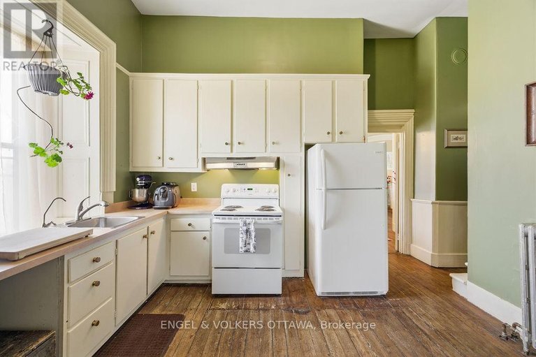 29565530/382-mcgill-street/hawkesbury/hawkesbury/ontario/K6A1R2_17