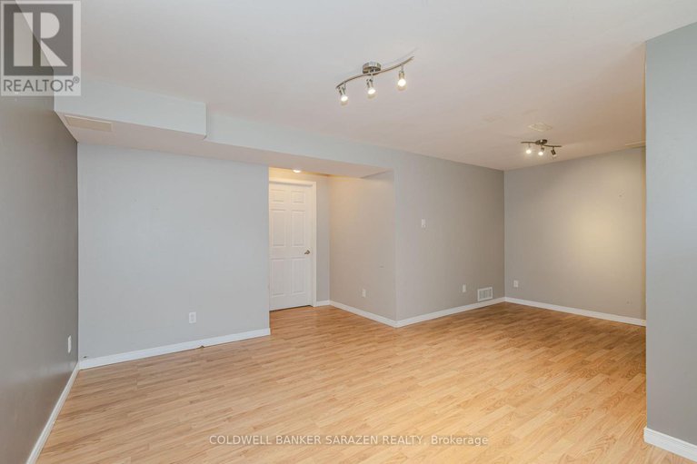 28920513/182-windhurst-drive/barrhaven-east/ottawa/ontario/K2G6J4_44