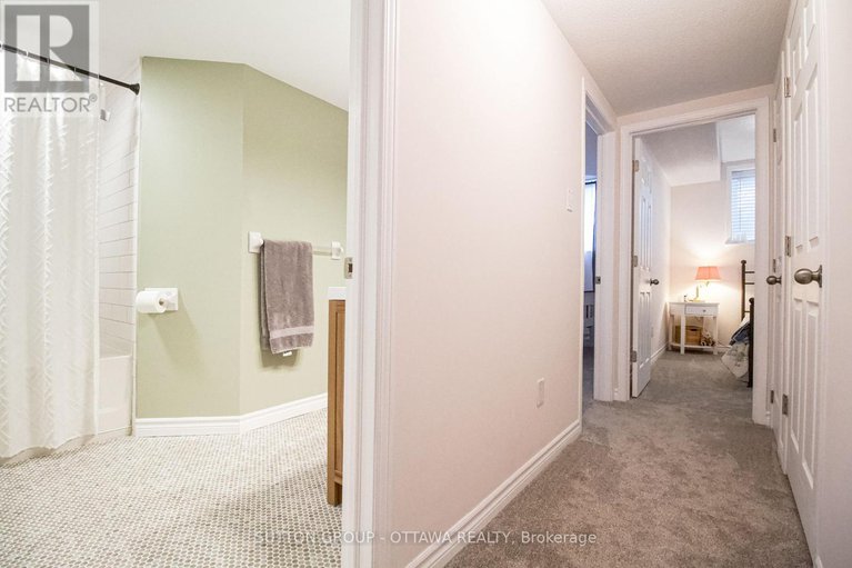 28662970/133-1512-walkley-road/heron-gateindustrial-park/ottawa/ontario/K1V2G6_18