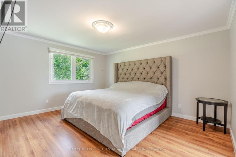 28596144/5616-akins-road-nw/btwn-franktown-rd-fallowfield-rd/ottawa/ontario/K2S1B8_11
