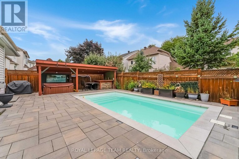 28771341/18-oakham-ridge/morgans-grantsouth-march/ottawa/ontario/K2K3B3_31