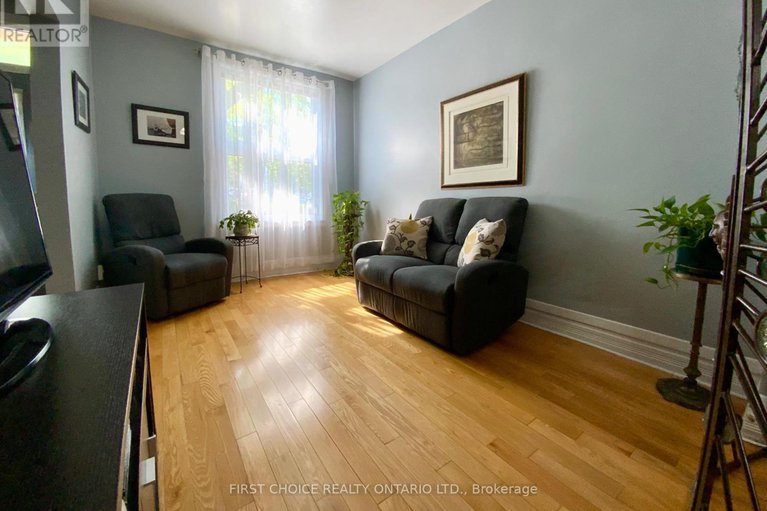 27992529/245-york-street/lower-town/ottawa/ontario/K1N5T9_8