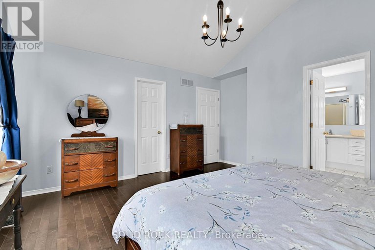 28372403/1824-mccallum-drive/fallingbrookgardenway-south/ottawa/ontario/K4A3T7_18