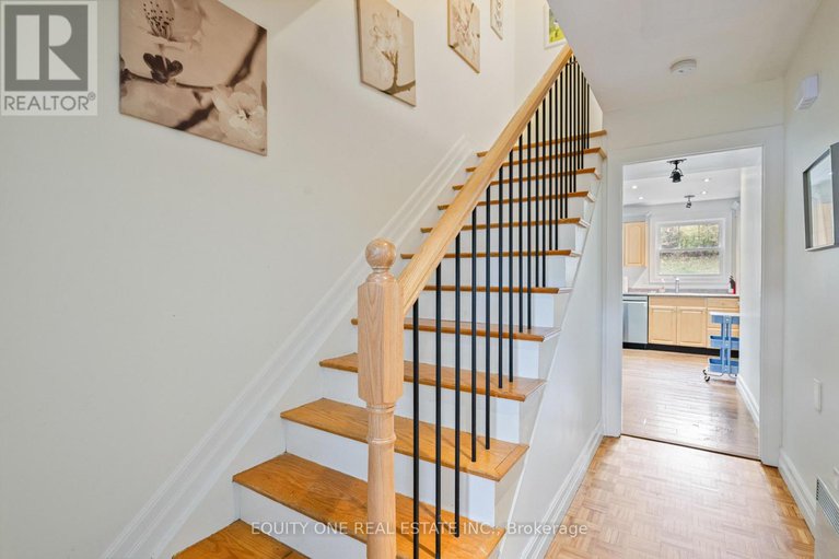 29066037/73-hobart-crescent/sheahan-estatestrend-village/ottawa/ontario/K2H5S3_5