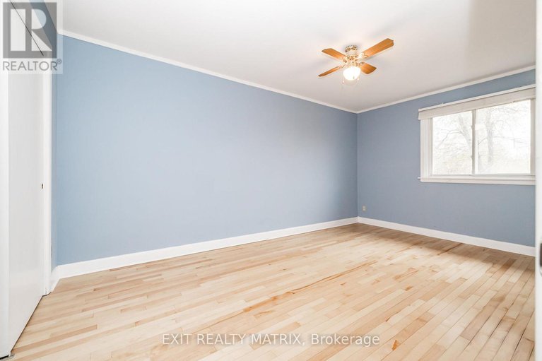 29077893/426-apple-tree-lane/viscount-alexander-park/ottawa/ontario/K1K2R6_32