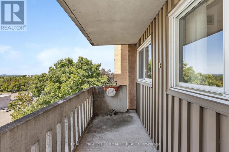 28570887/521-1599-lassiter-terrace/beaconwood/ottawa/ontario/K1J8R6_14