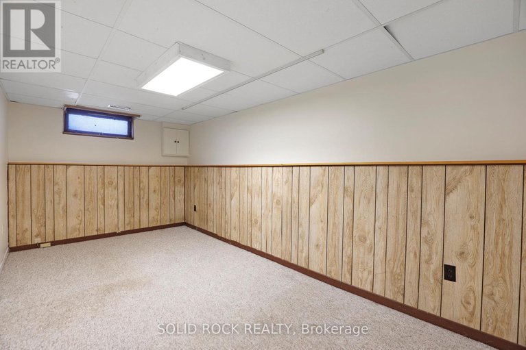 28978991/35-thistledown-court/pheasant-run/ottawa/ontario/K2J1J4_19