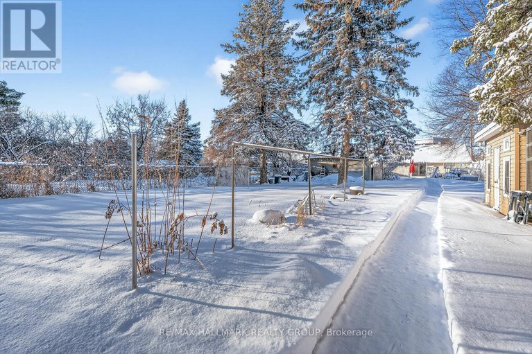 29266979/991-blair-road/cardinal-heights/ottawa/ontario/K1J7M9_40