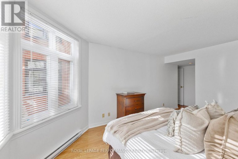 29002096/206-205-somerset-street-w/ottawa-centre/ottawa/ontario/K2P0J1_24