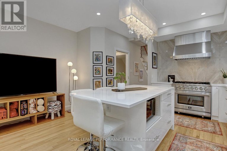 29629376/86-west-presland-road/overbrook/ottawa/ontario/K1K2C3_7