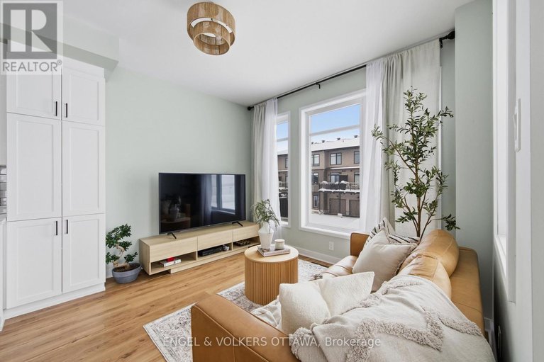 29401223/138-visor-private/emerald-meadowstrailwest/ottawa/ontario/K2V0S6_17