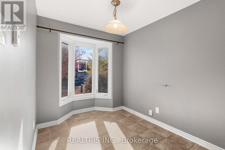 29041459/1598-meadowfield-place/chapel-hill/ottawa/ontario/K1C5V6_5