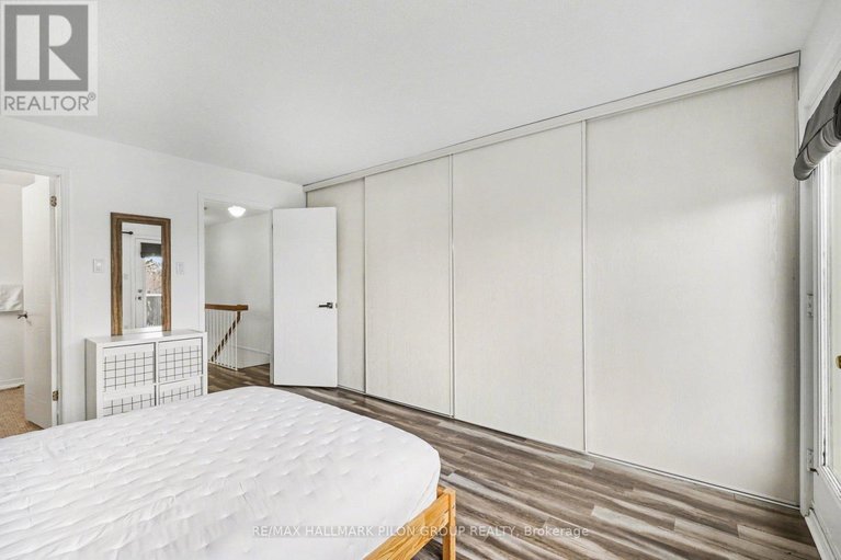 29619466/1121-gablefield-private/beaconwood/ottawa/ontario/K1J1E4_13