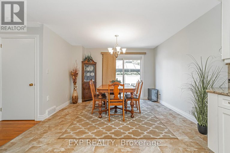 28799326/6084a-vineyard-drive/convent-glen/ottawa/ontario/K1C2M5_10