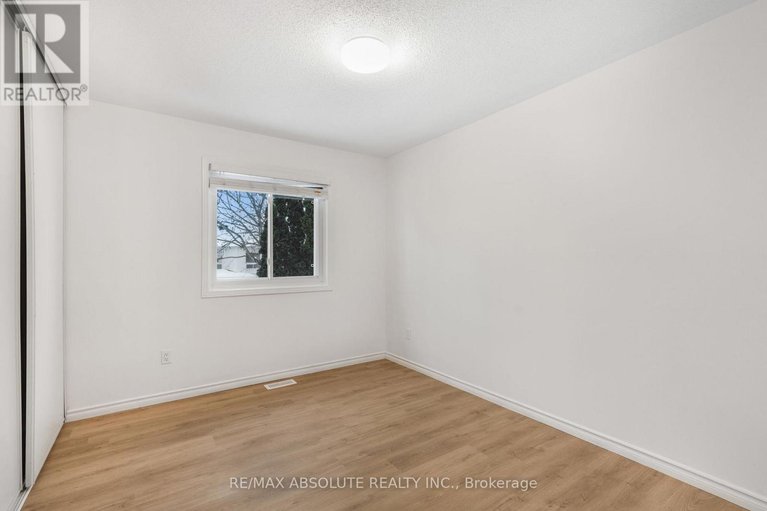 29194592/876-clearcrest-crescent/fallingbrookridgemount/ottawa/ontario/K4A3E6_24