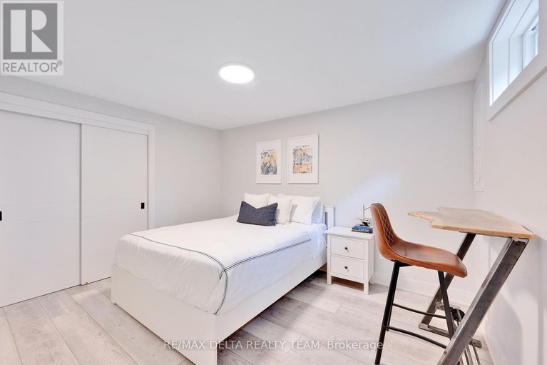 28918374/2556-gravelle-crescent/blackburn-hamlet/ottawa/ontario/K1B3A3_30