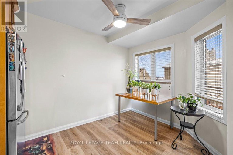 29297515/1137-chimney-hill-way/beacon-hill-south/ottawa/ontario/K1J8Z7_11